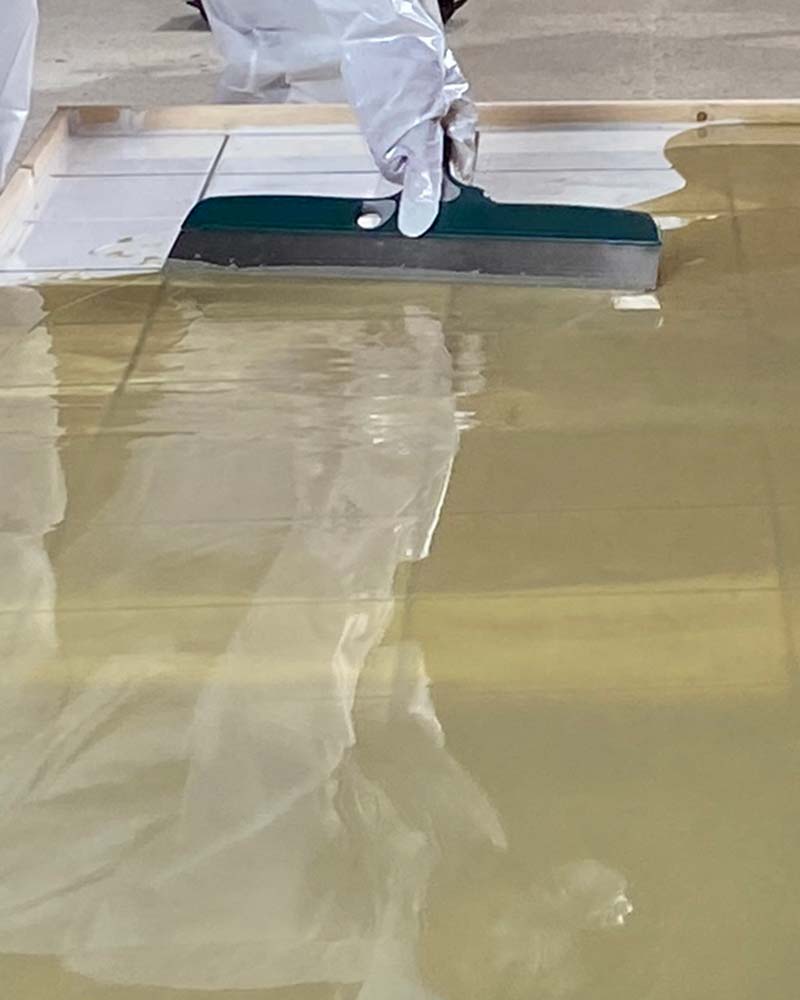 Husk egnede vernemidler ved håntering og påføring av Smooth Prepare, som er et epoxy-produkt.